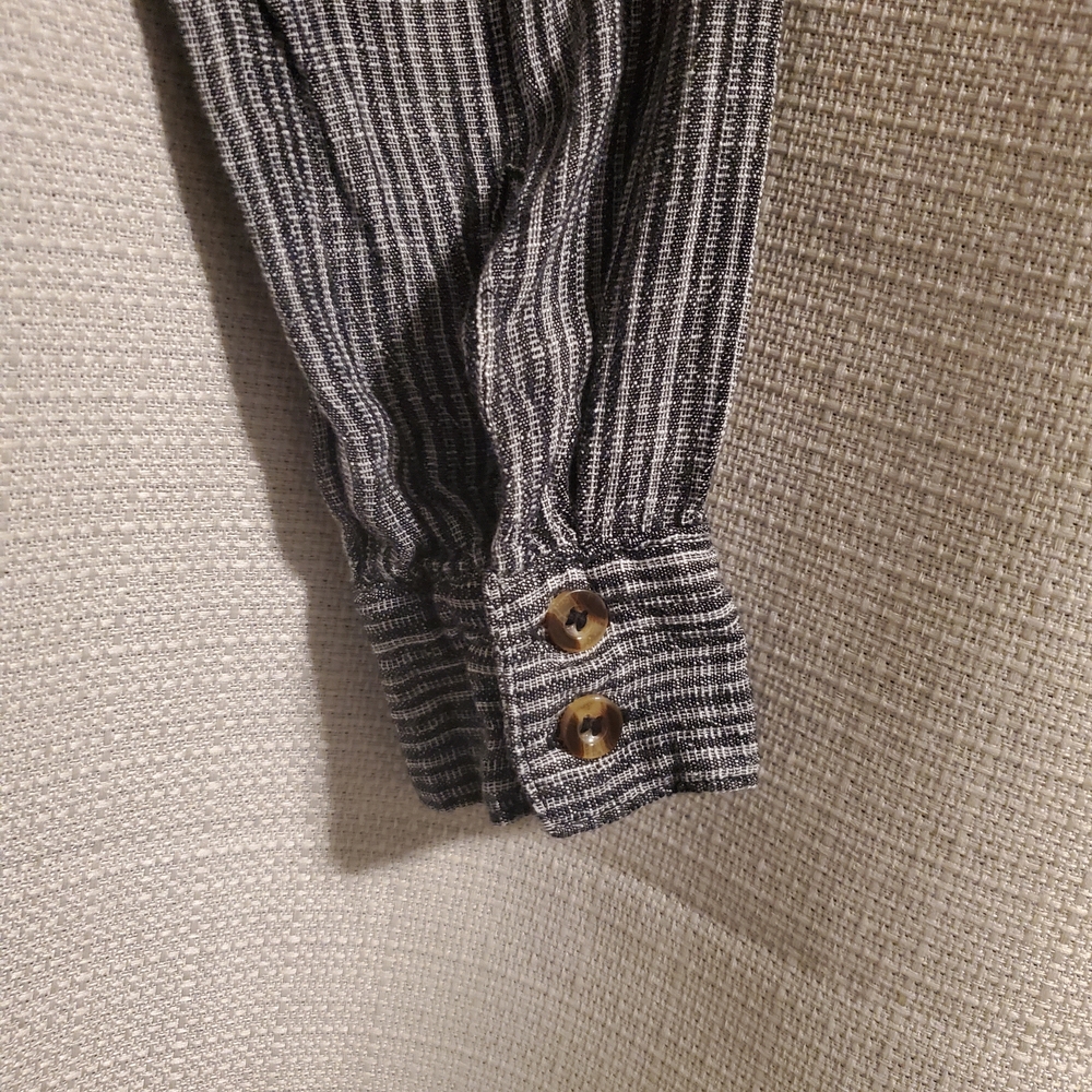 (4/$20) MyStyle Women's Gray Striped Top - Picture 5 of 10